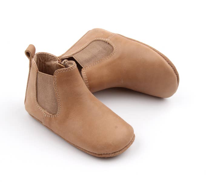 Consciously Waxed Leather Boots in Sedona Brown