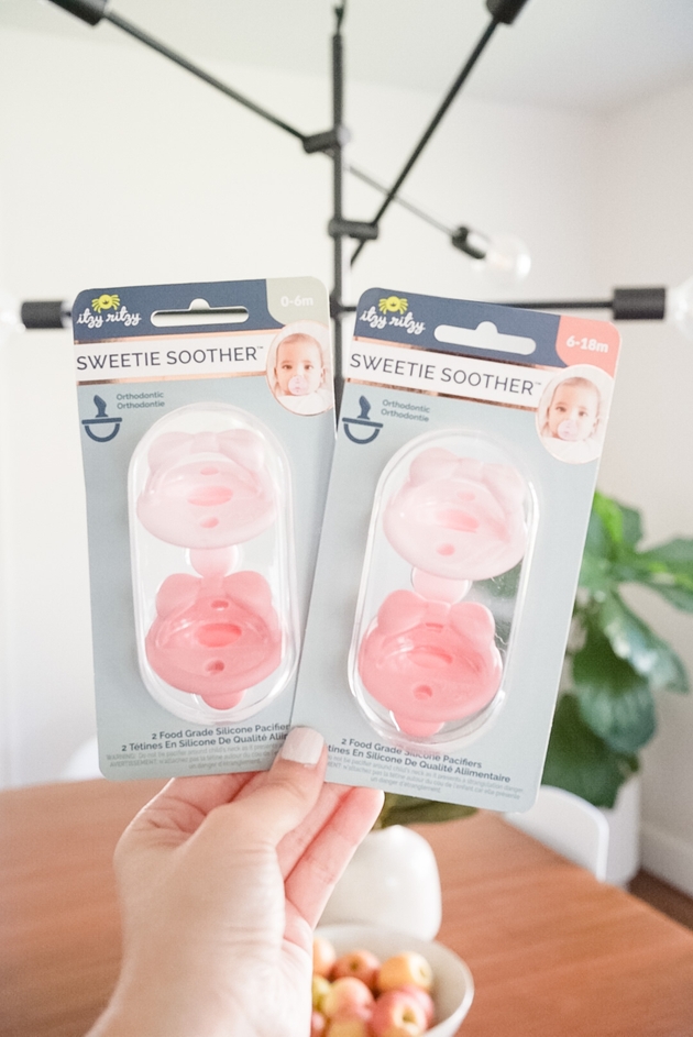 Itzy Ritzy Sweetie Soother Pink Orthodontic Silicone Pacifier Set