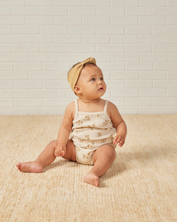 Quincy Mae Waffle Cinch Romper in Honey Flower