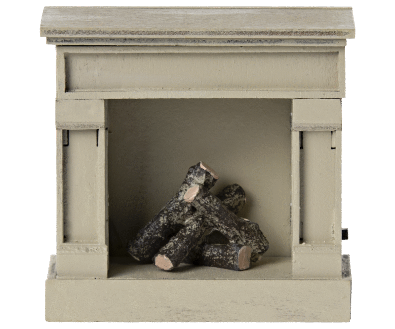 Fireplace in Off White for Mouse from Maileg