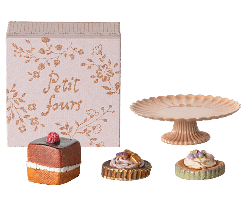 Cakes and Cakestand Mini made by Maileg