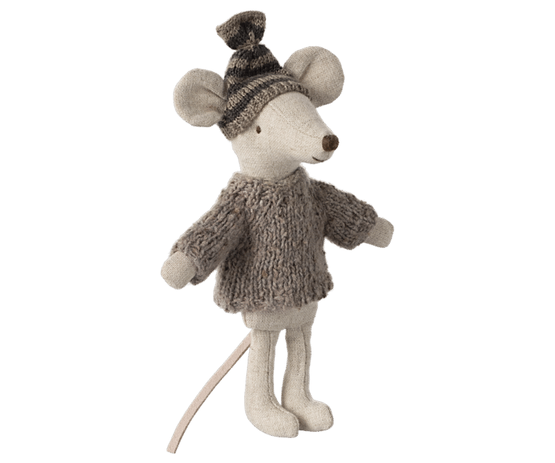 Knitted Sweater and Hat for Big Brother Mouse made by Maileg