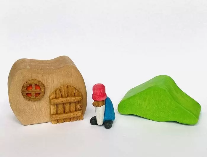 Poppy Baby Co Wooden House with Gnome