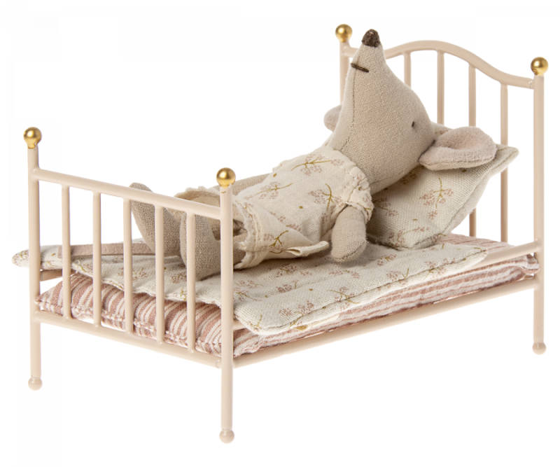 Vintage Bed for Mouse in Rose made by Maileg