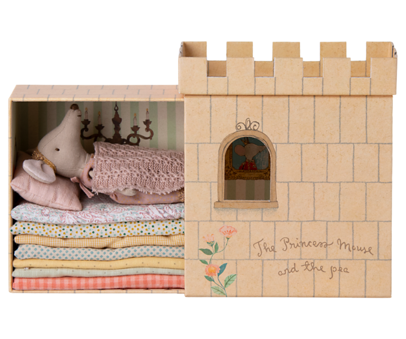 Princess and the Pea Big Sister Mouse from Maileg