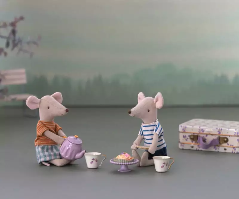 Afternoon Treat Tea Set Purple Madelaine for Mouse from Maileg