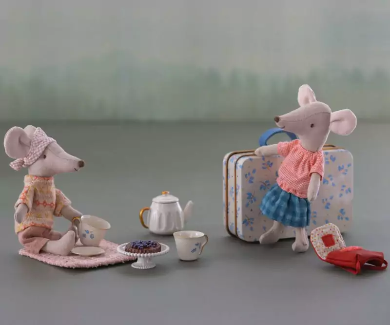 Afternoon Treat Tea Set Blue Madelaine for Mouse from Maileg