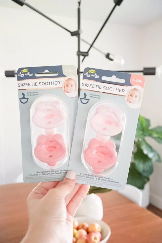 Itzy Ritzy Sweetie Soother Pink Orthodontic Silicone Pacifier Set