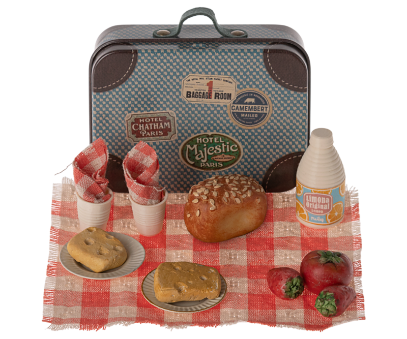 Picnic Set for Mouse made by Maileg
