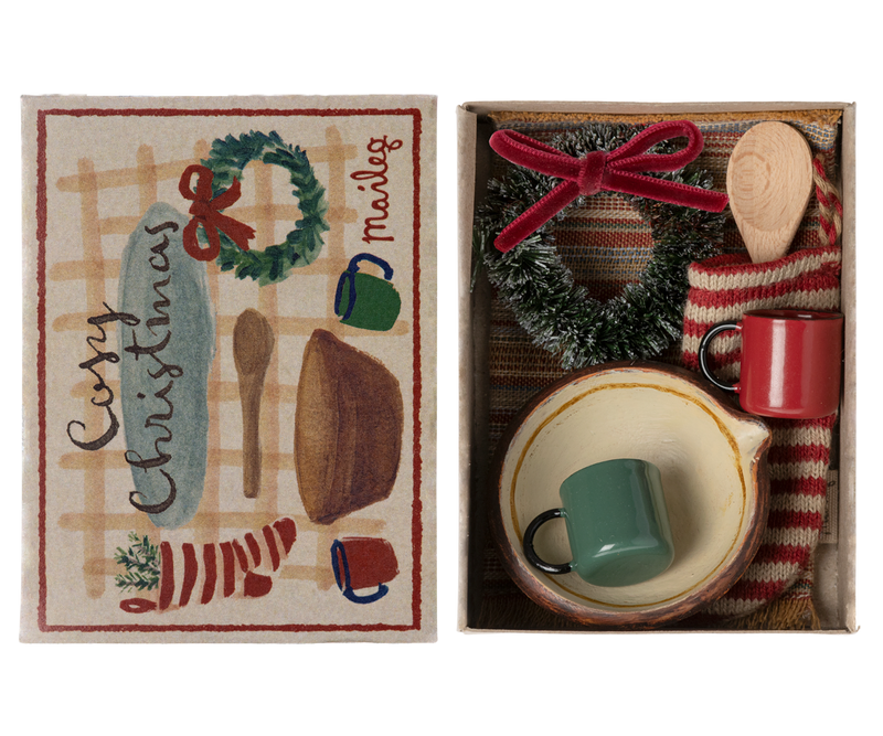 Cozy Christmas Set for Mouse from Maileg